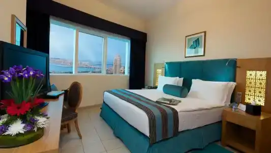 Tamani Marina & - 47
