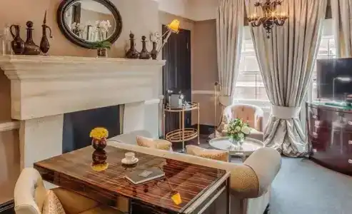 11 Cadogan Gardens & - 73