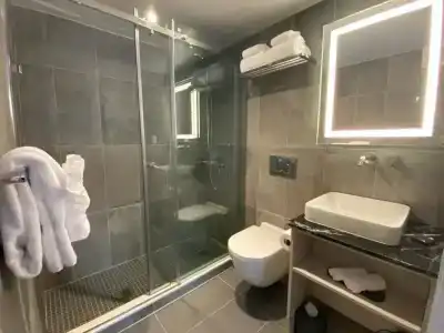 Wingate by Wyndham Manhattan Midtown - 13