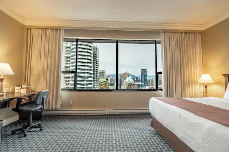 Century Plaza - 82