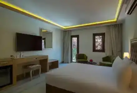 DoubleTree by Hilton Bodrum Marina Vista - 77
