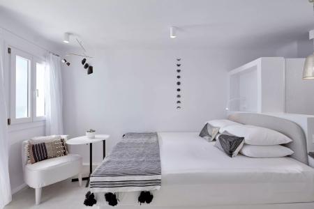 Cosmopolitan Suites - Small Luxurys of the World - 26
