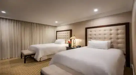 Beverly Hills Plaza & Spa - 65