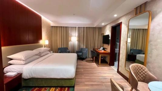 Pearl City Suites - 72