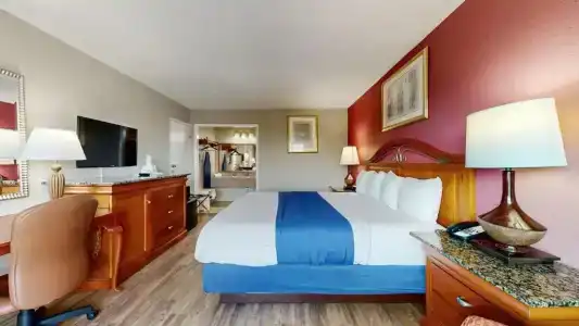 Days Inn by Wyndham Orlando Downtown - 14