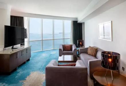 Hilton - 43