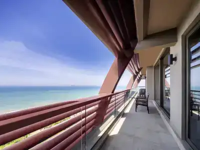 Pullman Oceanview Sanya Bay Resort & Spa - 61