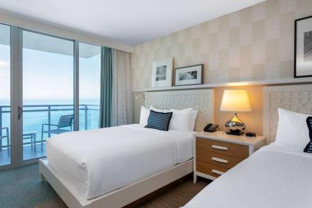 Wyndham Grand - 65