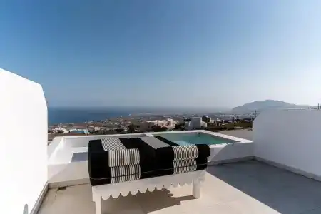 Cresanto Luxury Suites - 108