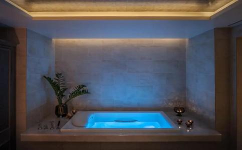 The Peninsula - 20