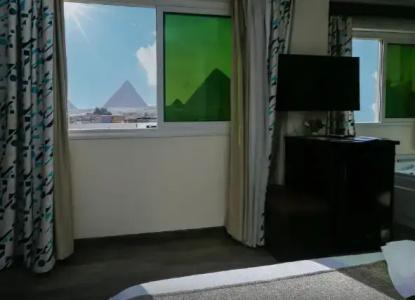 Pyramid Edge - 67
