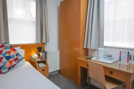 Queensway, Sure Collection by Best Western - 3