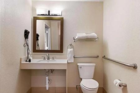 Comfort Inn South Oceanfront - 29