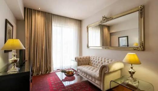 Best Western Plus Embassy - 73