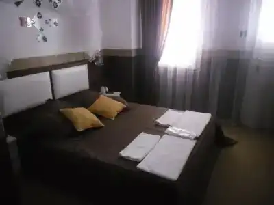 Cam - 27