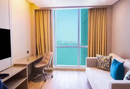 Hilton - 55