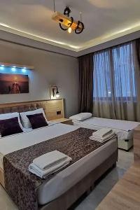 Beyond Otel - 27