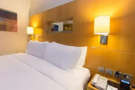 Holiday Inn Abu Dhabi, An Ihg - 3
