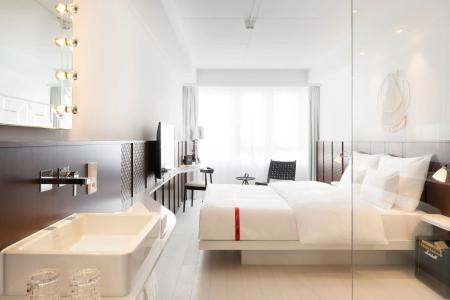 Ruby Claire Geneva - 20