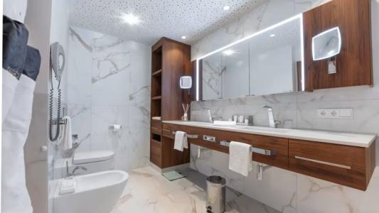 Trofana Royal - 49