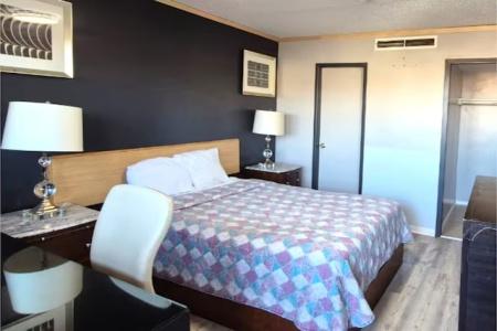 Edgebrook Motel - 25