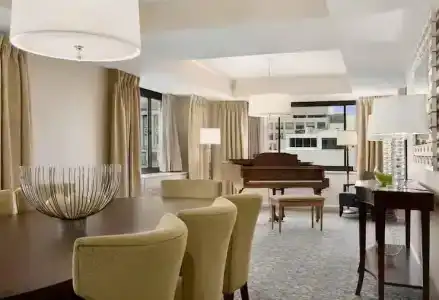 Capital Hilton - 124