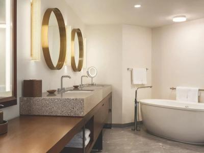 Hyatt Regency Houston - 46