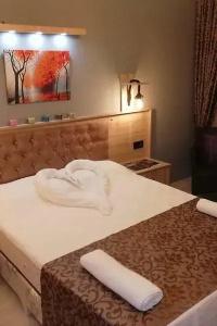 Beyond Otel - 21