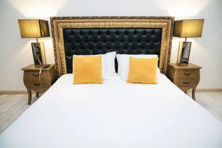 Escape Luxury Suite - 9