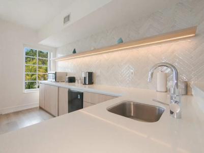 Bentley South Beach - 55
