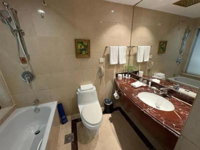 Howard Johnson Paragon Beijing - 31