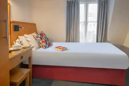 Queensway, Sure Collection by Best Western - 4