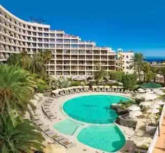 Seaside Sandy Beach - 0