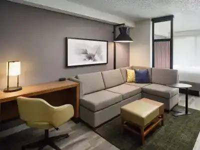 Hyatt Place - 27