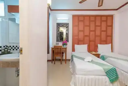 New Siam Iii Guest House - 4
