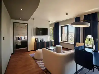 Clark Budapest - Adults Only - 45