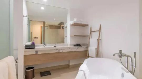 Centara Ao Nang Beach Resort & Spa Krabi - Sha Plus - 67