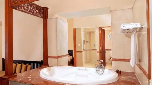 Galle Face - 66