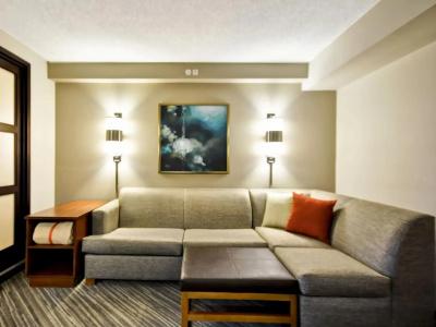 Hyatt Place Uptown - 38