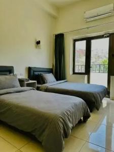 Zaman Ya Zaman Boutique - 29