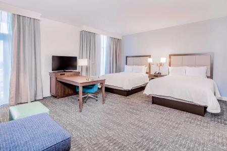 Hampton Inn & Suites Beach-Beachfront - 67