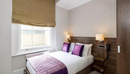 London House - 85