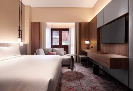 DoubleTree by Hilton Lakeside - 34