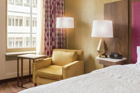 Hampton Inn Majestic Chicago Theatre District - 53