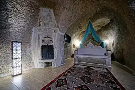 Holiday Cave - 141