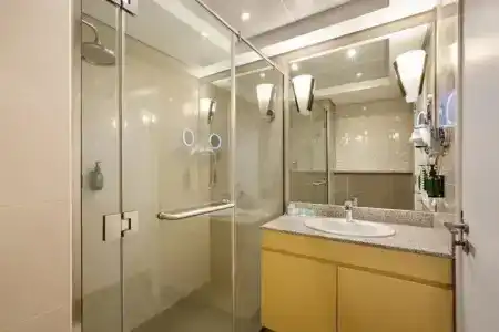 Royal Continental - 21
