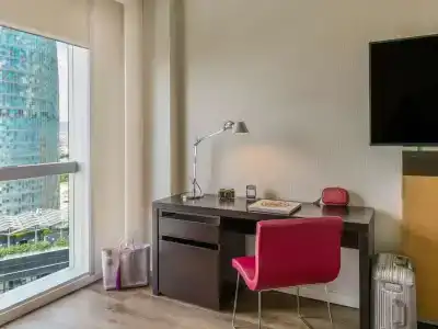 Novotel Barcelona City - 36