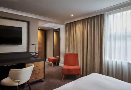 DoubleTree by Hilton London Ealing - 43
