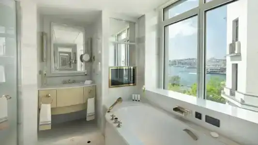 The Peninsula - 60