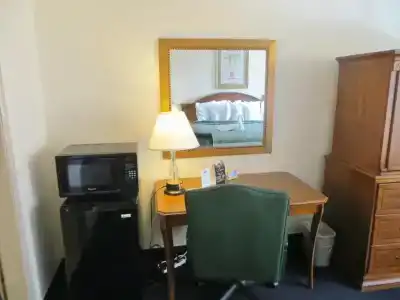 Days Inn by Wyndham Orlando Airport Florida Mall - 24